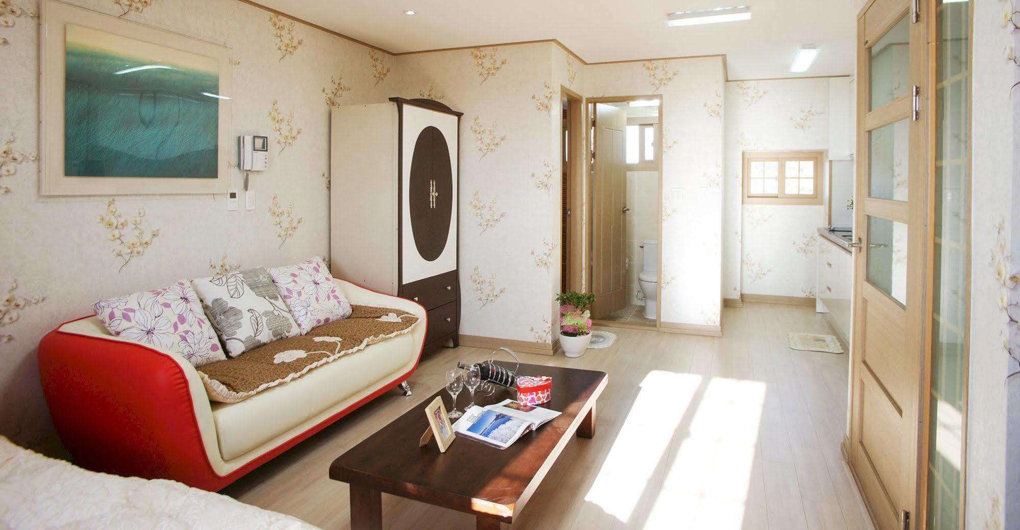 Lapaloma Pension Jeju Ngoại thất bức ảnh