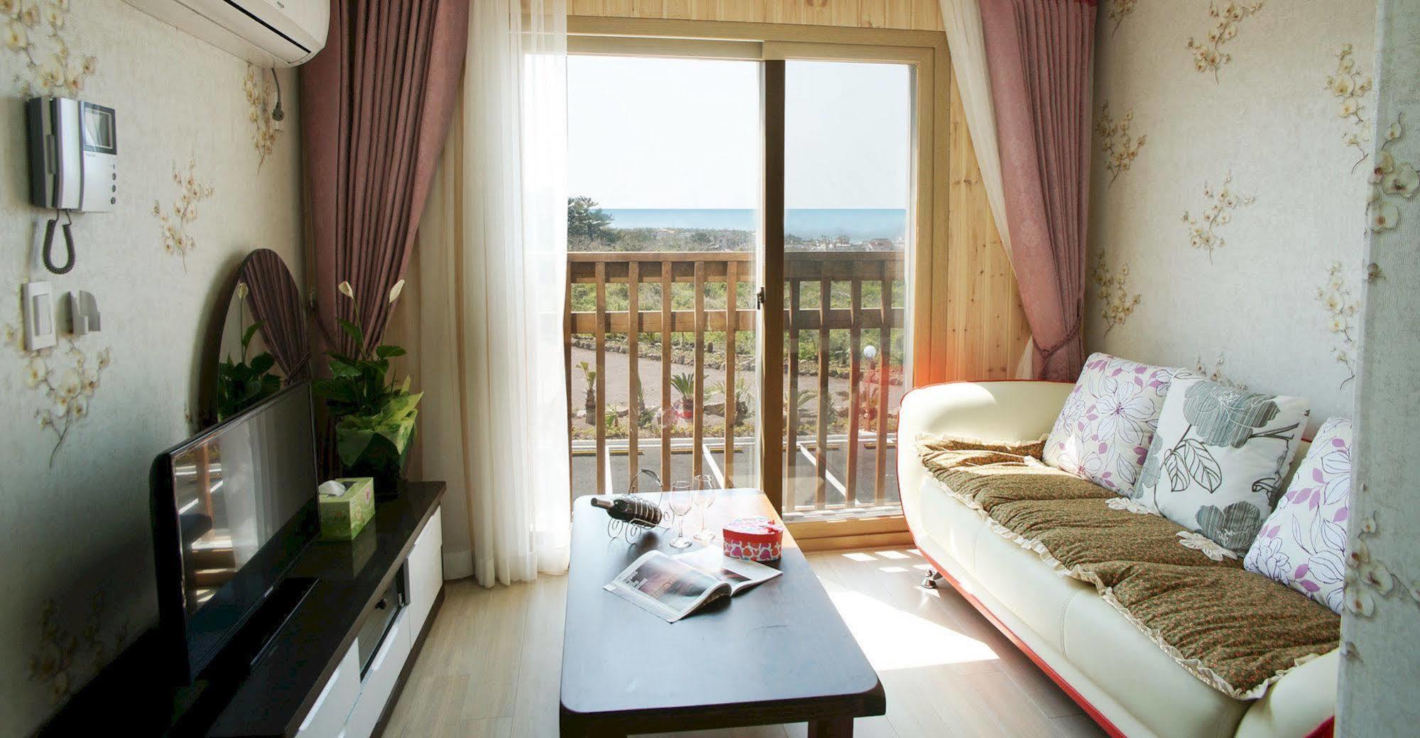 Lapaloma Pension Jeju Ngoại thất bức ảnh