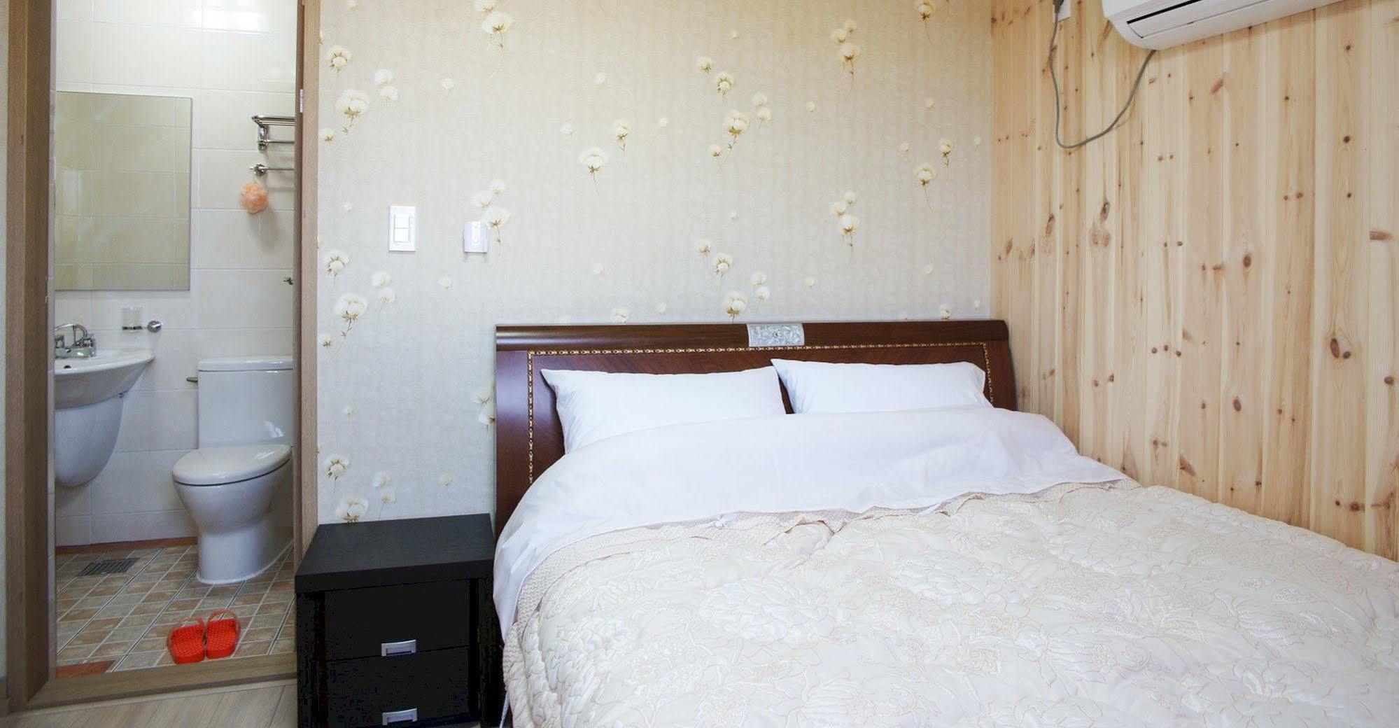 Lapaloma Pension Jeju Ngoại thất bức ảnh
