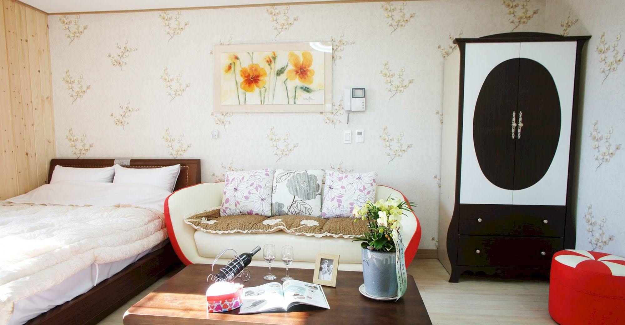 Lapaloma Pension Jeju Ngoại thất bức ảnh